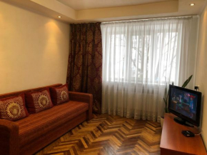  Kyiv Apartment on Peremohy Avenue 16 daily rent  Киев